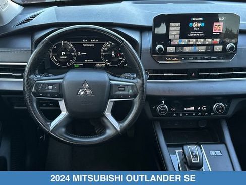 Used 2024 Mitsubishi Outlander SE AWD/4WD image 15