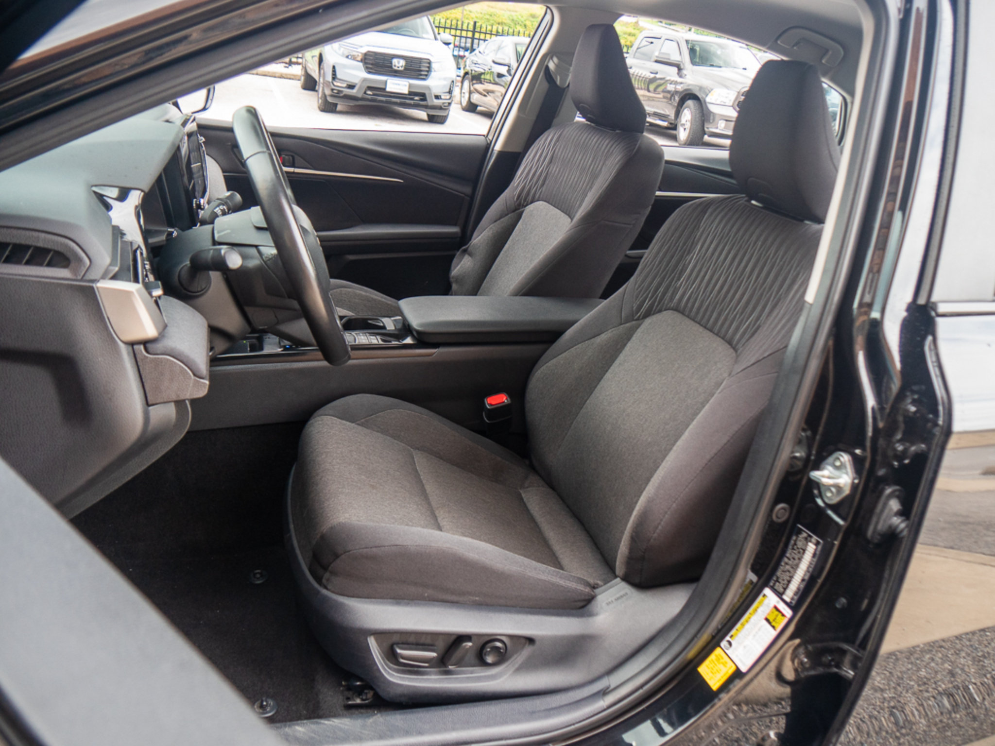 Used 2025 Toyota Camry LE w/ Convenience Package AWD/4WD image 11