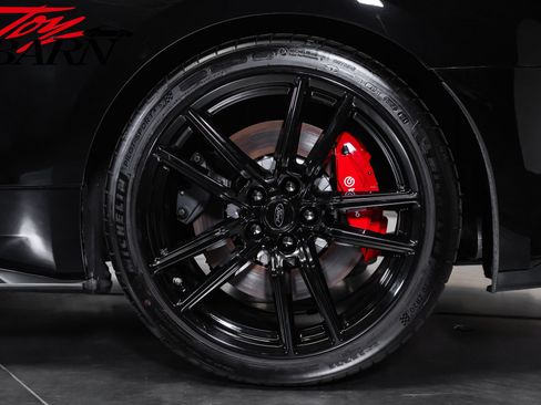 Used 2021 Ford Mustang Shelby GT500 w/ Technology Package RWD image 17