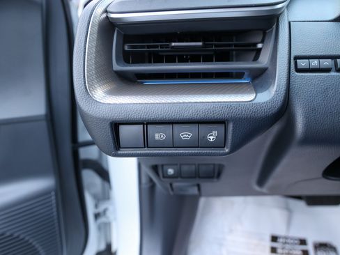 Used 2023 Toyota Prius XLE FWD image 17