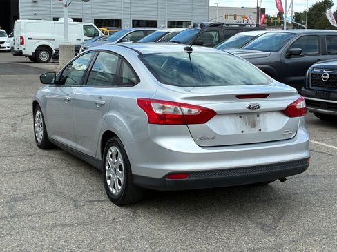Used 2012 Ford Focus SE FWD image 9