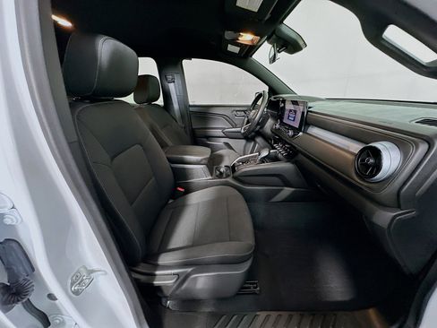 Used 2024 Chevrolet Colorado LT w/ LT Convenience Package image 31