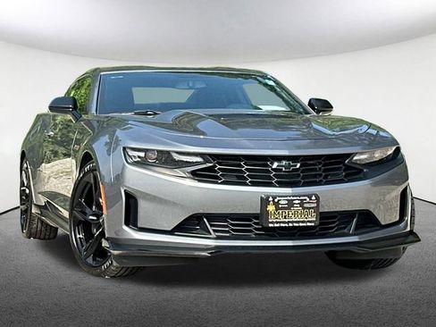 Used 2022 Chevrolet Camaro LT RWD image 2