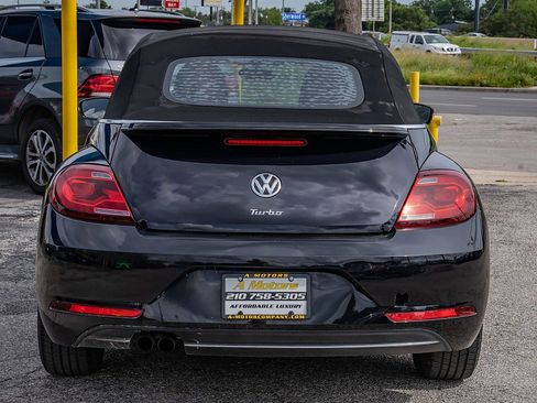 Used 2019 Volkswagen Beetle 2.0T SE FWD image 12