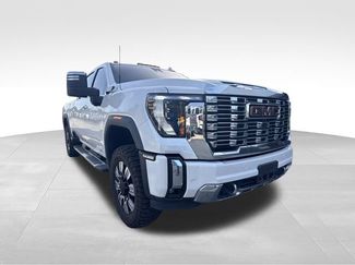 Used 2024 GMC Sierra 2500 Denali w/ Denali Reserve Package AWD/4WD video 3