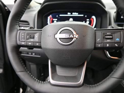 Certified 2025 Nissan Rogue Platinum w/ Tech Package image 20