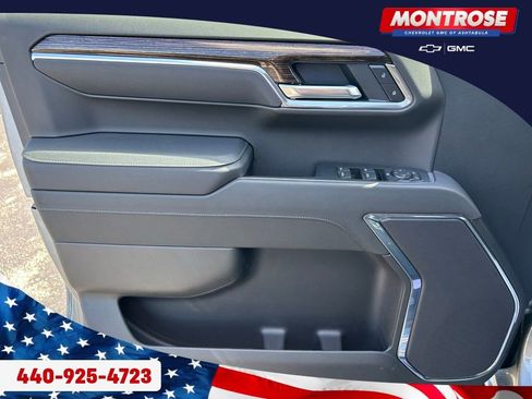 New 2026 GMC Sierra 1500 SLE w/ Preferred Package AWD/4WD image 9