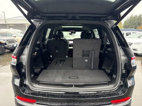New 2025 Jeep Grand Cherokee L Limited image 13