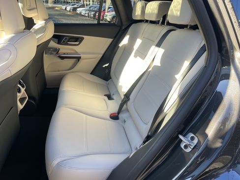 New 2026 Mercedes-Benz GLC 300 4MATIC image 37