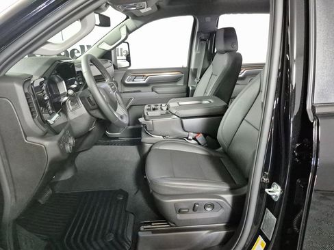 New 2026 Chevrolet Silverado 2500 LT w/ Trail Boss Package image 9