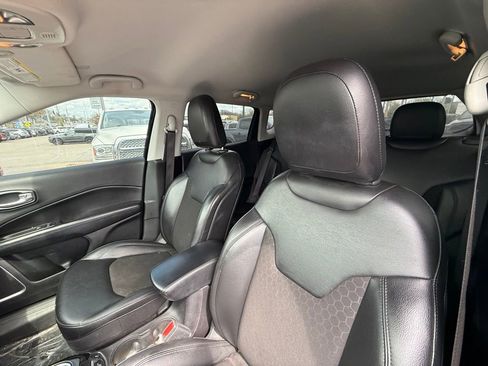 Used 2021 Jeep Compass Latitude FWD image 13