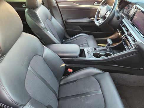 Used 2023 Kia K5 GT-Line image 13