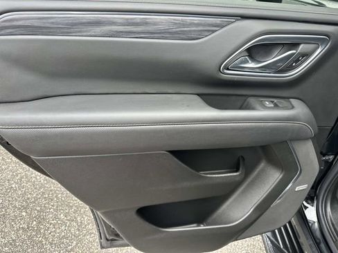 Used 2022 GMC Yukon SLT w/ SLT Premium Package image 22