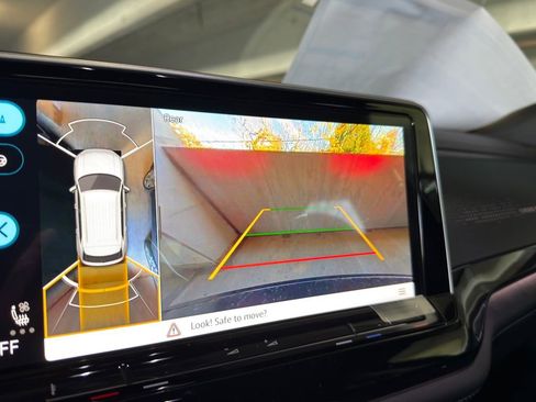 New 2026 Volkswagen Atlas Cross Sport SEL Premium R-Line image 20