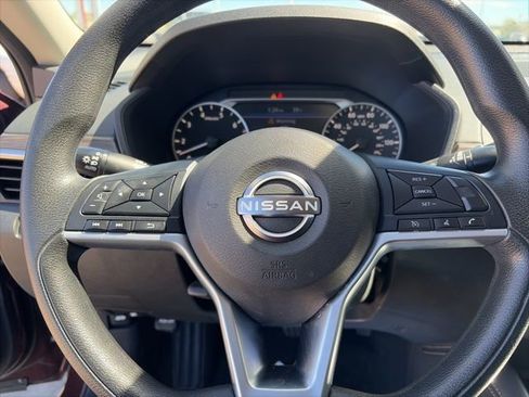 Used 2023 Nissan Altima 2.5 SV image 13