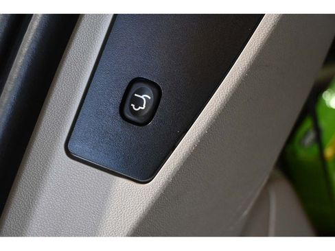 Used 2020 Dodge Grand Caravan SXT FWD image 21