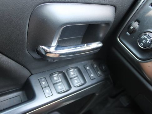 Used 2018 Chevrolet Silverado 1500 LT w/ All Star Edition RWD image 39