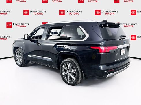 Used 2023 Toyota Sequoia Capstone AWD/4WD image 7