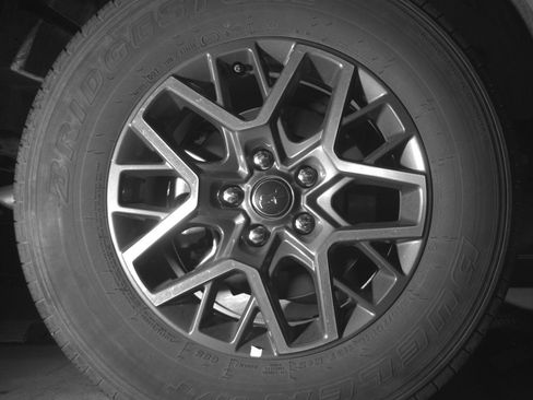 Used 2025 Jeep Wrangler Sahara image 15