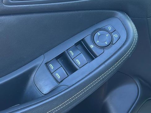 Used 2020 Buick Encore GX Preferred w/ Cold Weather Comfort Package FWD image 12