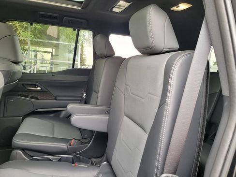 Used 2026 Lexus GX 550 AWD/4WD image 15
