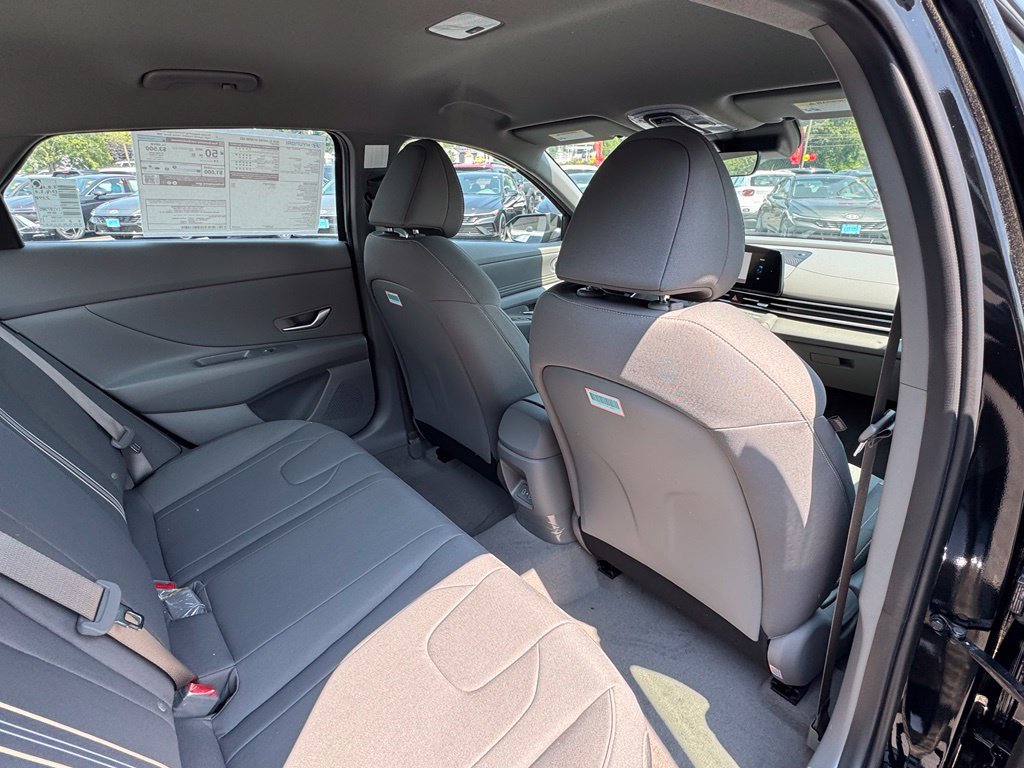 New 2026 Hyundai Elantra SEL FWD image 24