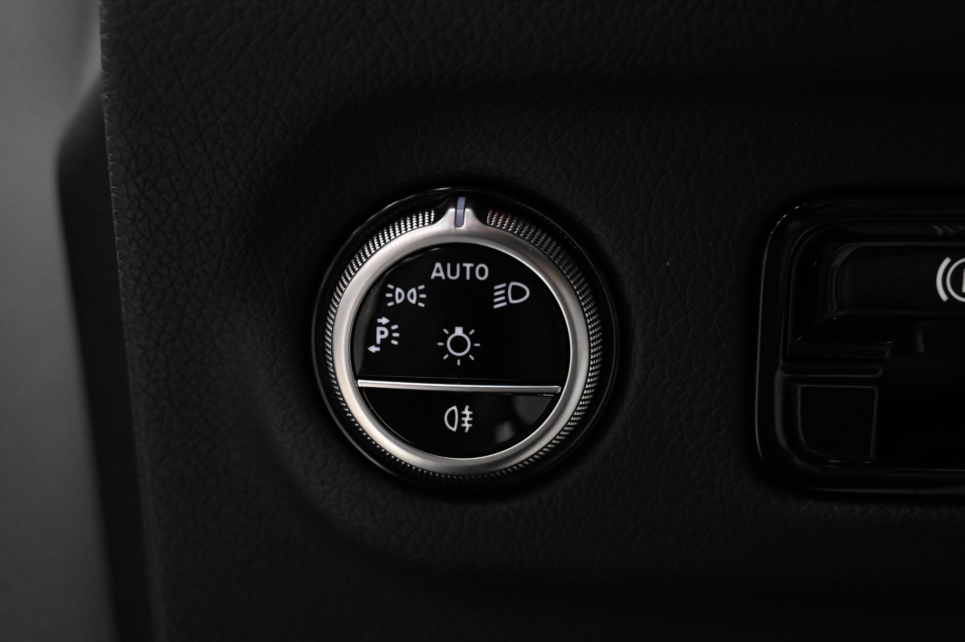 Used 2023 Mercedes-Benz EQE 350+ 4MATIC Sedan image 29