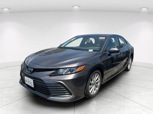 Used 2024 Toyota Camry LE FWD image 3