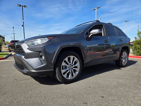 Used 2019 Toyota RAV4 XLE Premium w/ Carpet Mat Package image 2