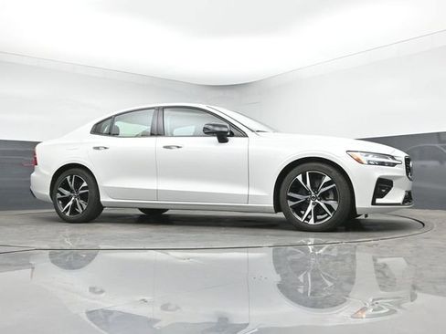Used 2023 Volvo S60 B5 Core w/ Climate Package FWD image 14
