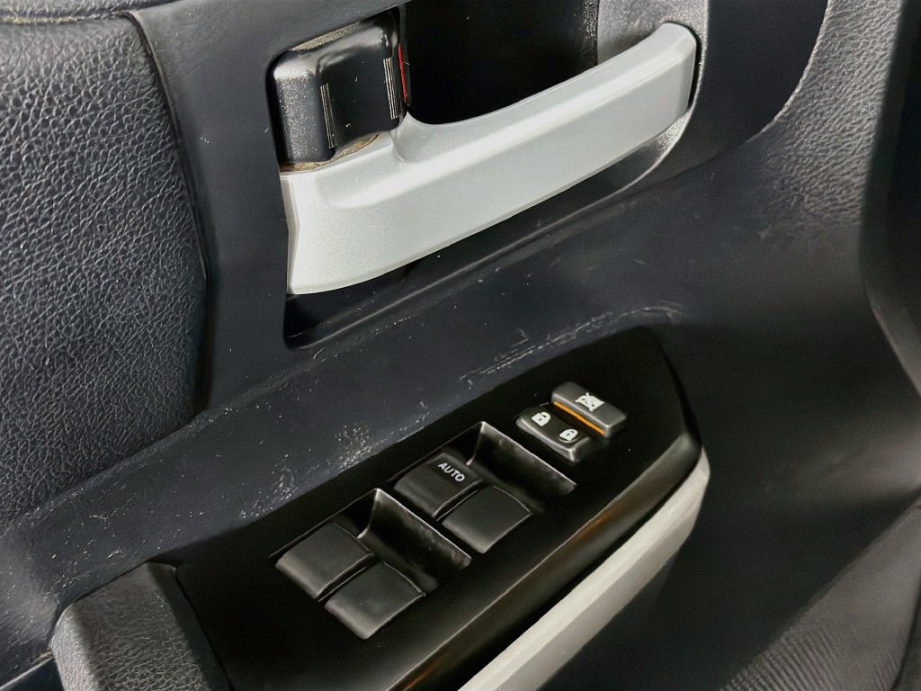 Used 2018 Toyota Tundra SR5 AWD/4WD image 17
