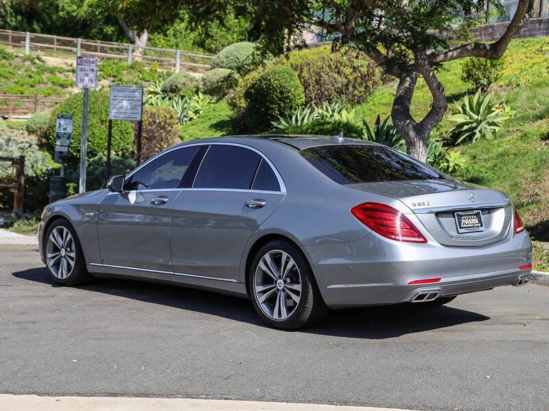 Used 2015 Mercedes-Benz S 550 Sedan image 3