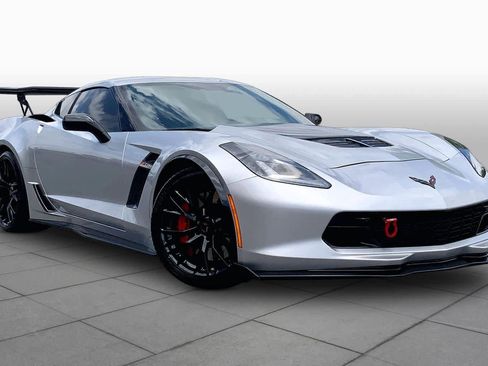 Used 2016 Chevrolet Corvette Z06 w/ 2LZ Preferred Equipment Group RWD image 3