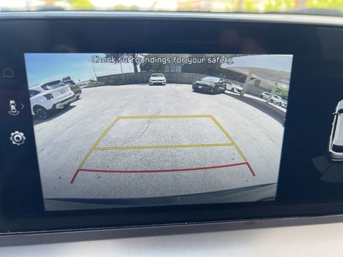 Used 2025 Kia Telluride S AWD/4WD image 53