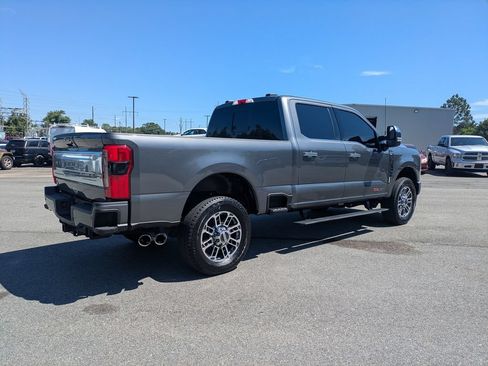 Used 2026 Ford F250 Platinum w/ Platinum Plus Package AWD/4WD image 4
