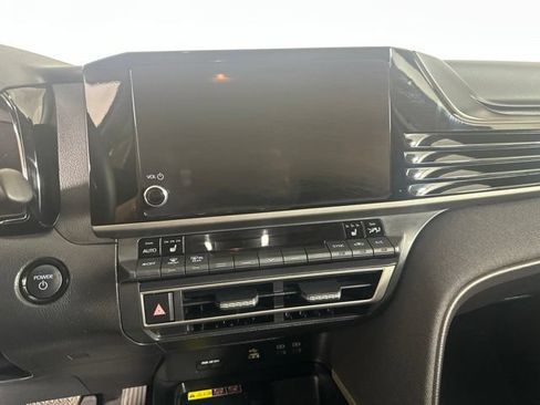Used 2025 Toyota Camry LE w/ Convenience Package AWD/4WD image 16