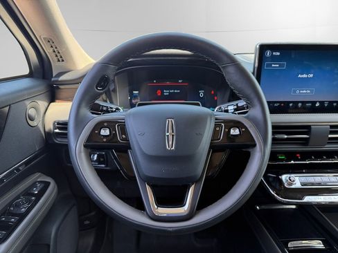 Used 2025 Lincoln Corsair Grand Touring w/ Equipment Group 302A image 12