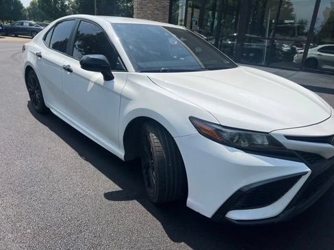 Used 2021 Toyota Camry SE FWD image 13