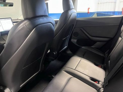 Used 2023 Tesla Model Y Long Range image 17