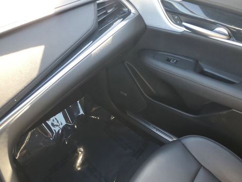 Used 2025 Cadillac XT5 Premium Luxury image 19
