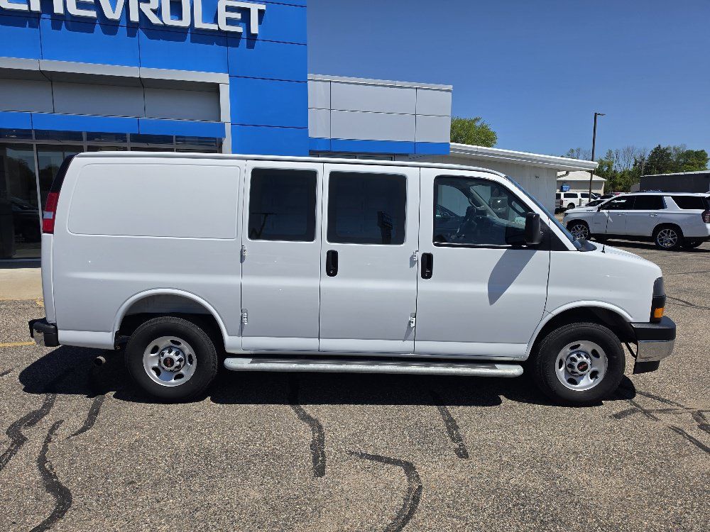 Used 2025 GMC Savana 2500 w/ Driver Convenience Package RWD image 10