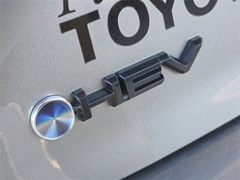 Used 2025 Toyota Camry XSE image 8