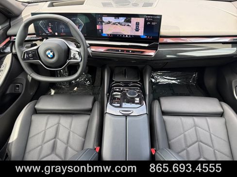 Used 2025 BMW 540i xDrive AWD/4WD image 20