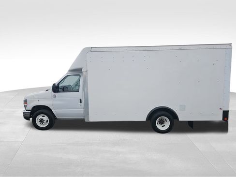 Used 2019 Ford E-450 and Econoline 450 Super Duty w/ Power Windows & Locks Group image 6