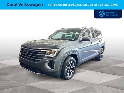 Certified 2024 Volkswagen Atlas SE image 1