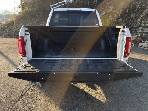 Used 2019 Ford F150 Raptor w/ Equipment Group 801A Mid image 9