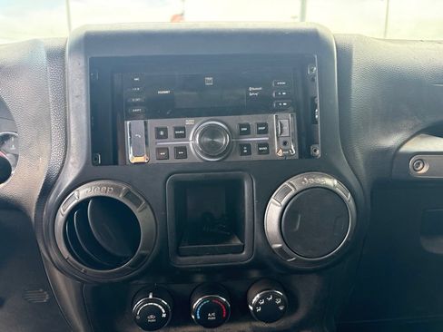 Used 2013 Jeep Wrangler Unlimited Sport AWD/4WD image 20