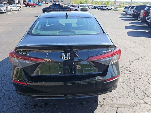 Used 2025 Honda Civic Sport image 7