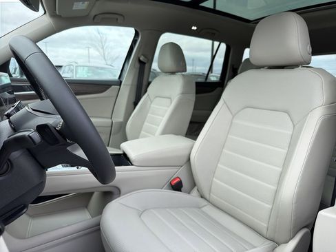 New 2026 Volkswagen Atlas SEL image 12