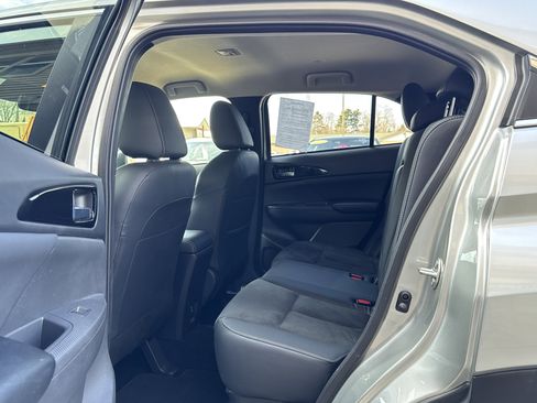 Used 2022 Mitsubishi Eclipse Cross SE image 10